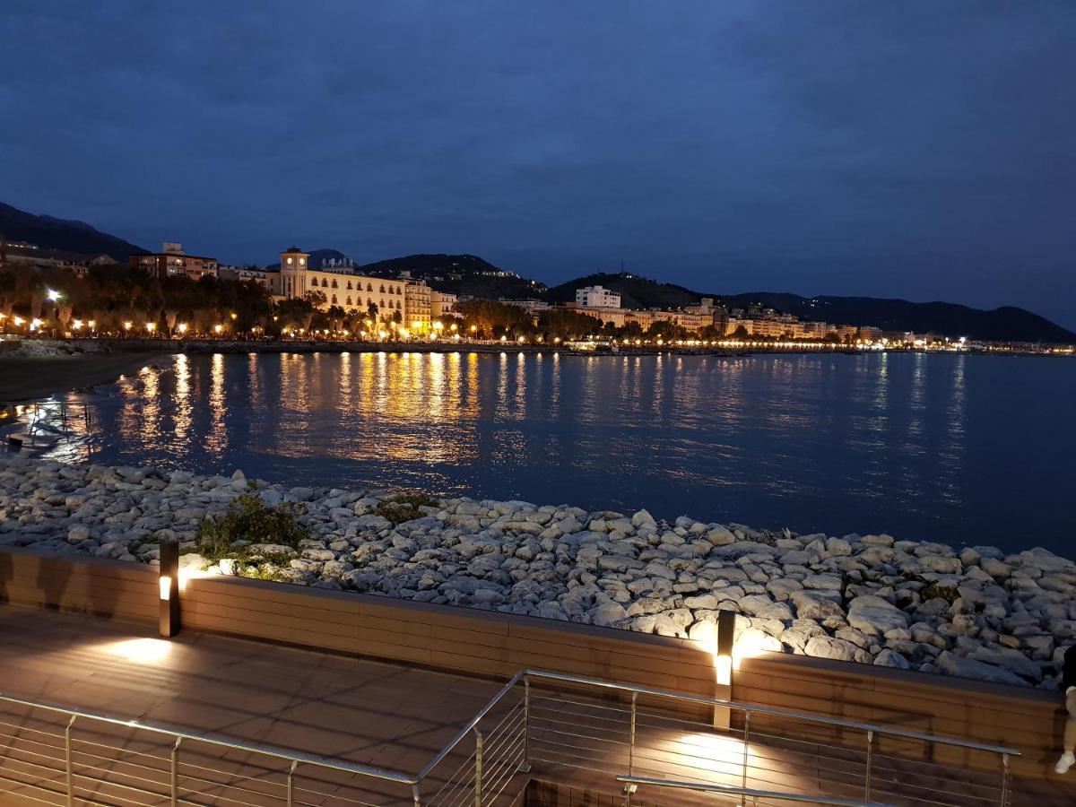 Il Rubino Holiday House Салерно Екстериор снимка